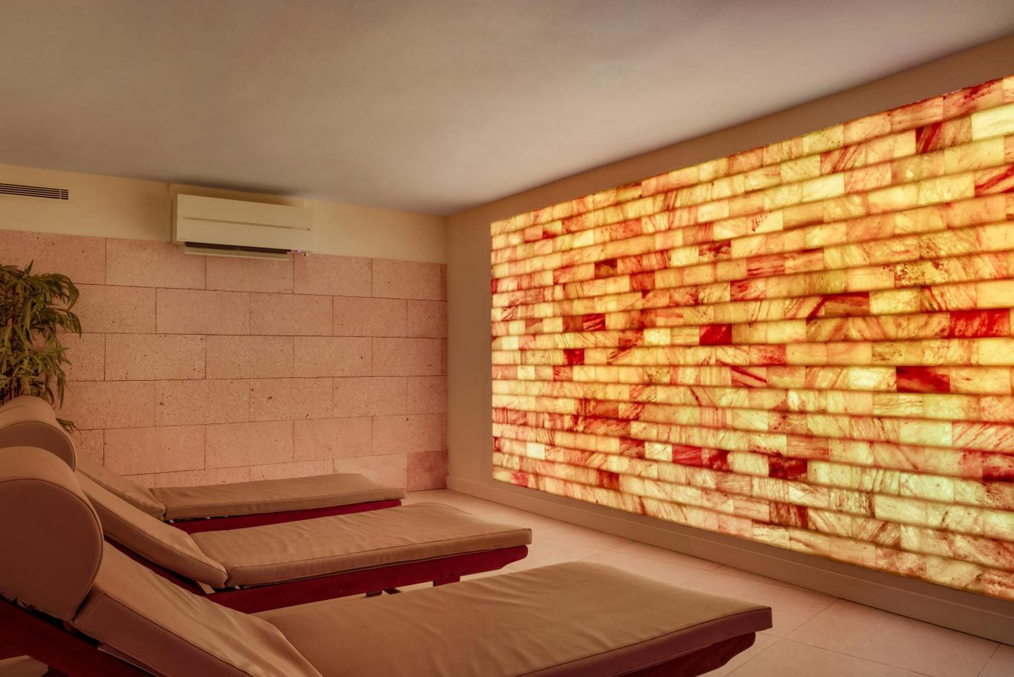 Aparthotel Fontanellas Playa 4*